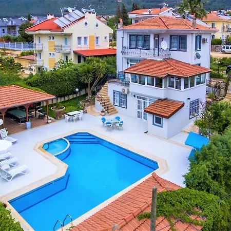 Luxury With Private Pool- Lorraine Villa