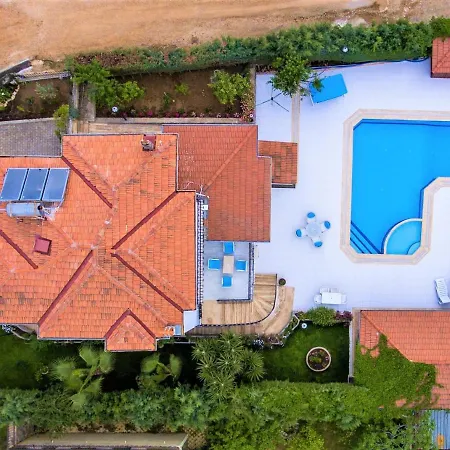 Luxury With Private Pool- Lorraine Villa *