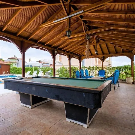 Luxury With Private Pool- Lorraine